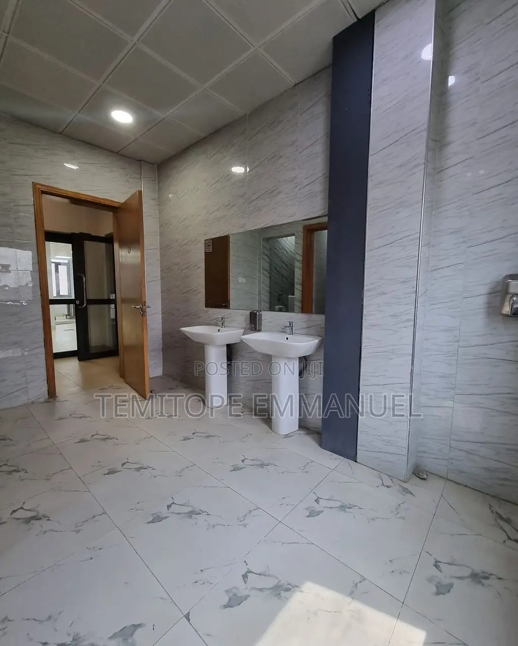 Stunning Office Space in a Good Area