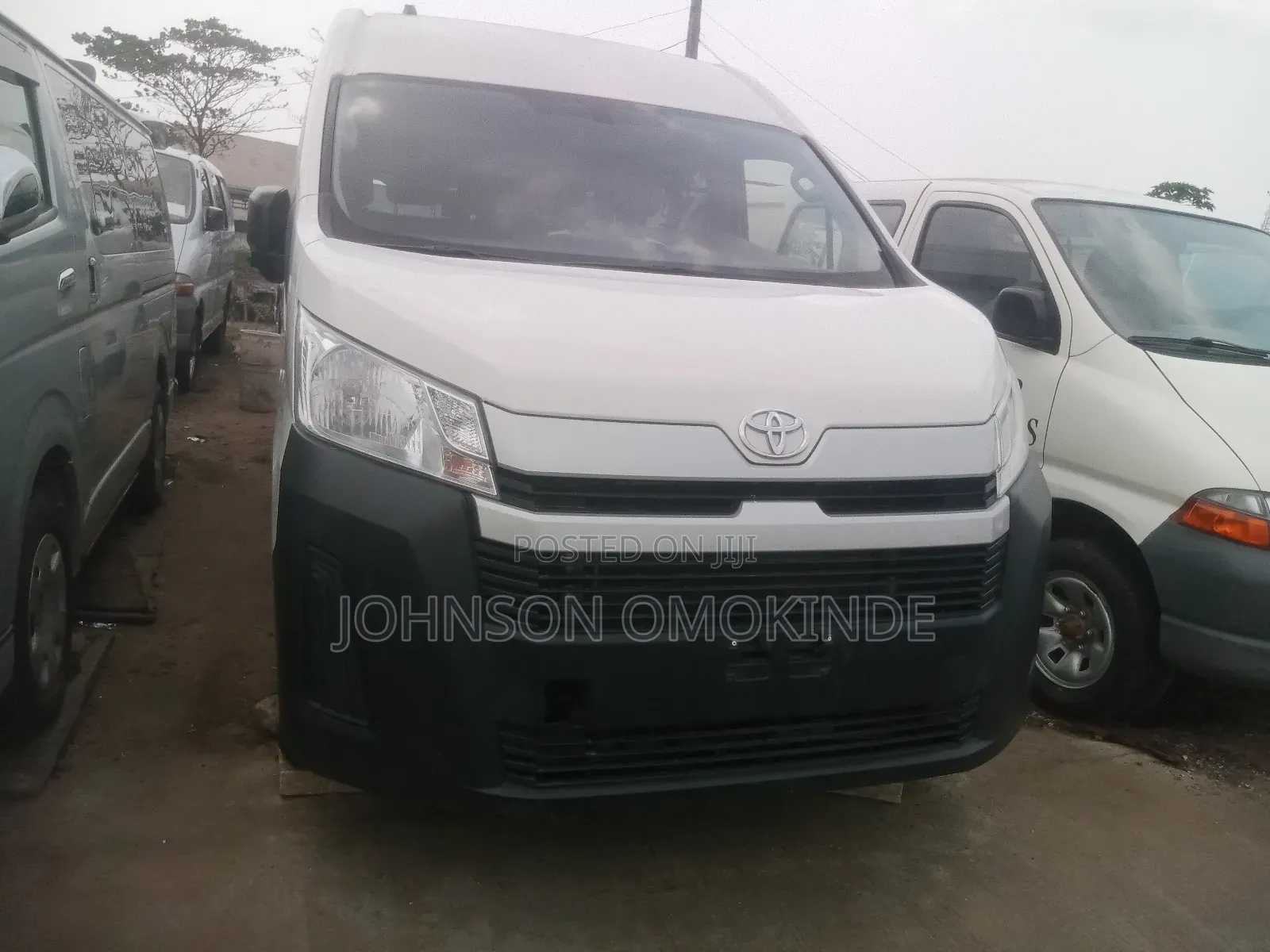Toyota HiAce 2021 White