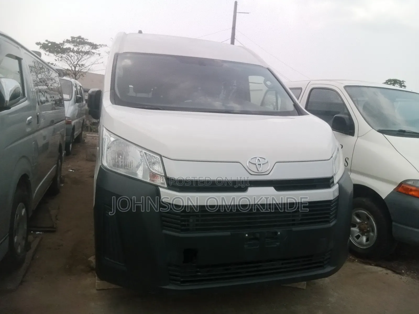Toyota HiAce 2021 White