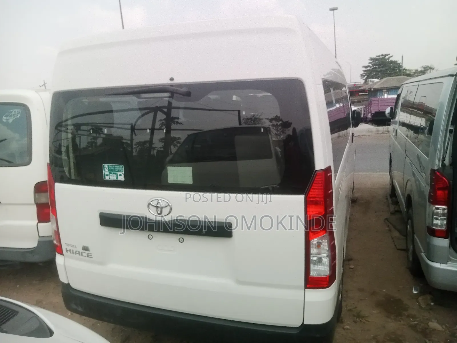 Toyota HiAce 2021 White
