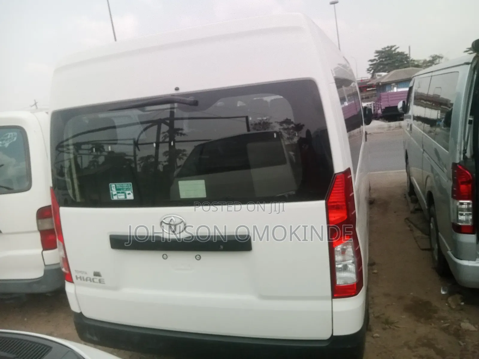 Toyota HiAce 2021 White