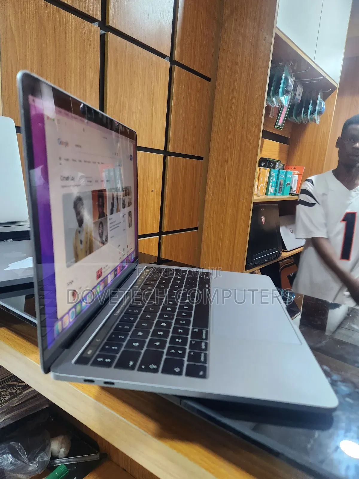 Laptop Apple MacBook Pro 2017 16GB Intel Core I5 SSD 256GB