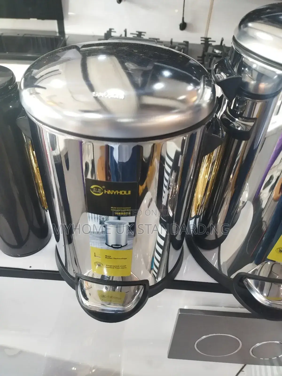 8l Stainless Steel Pedal Waste Bin.