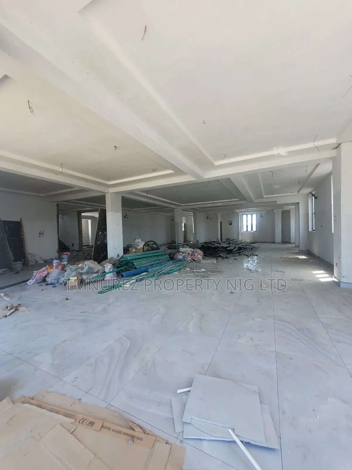 Showroom Open Space for Rent.