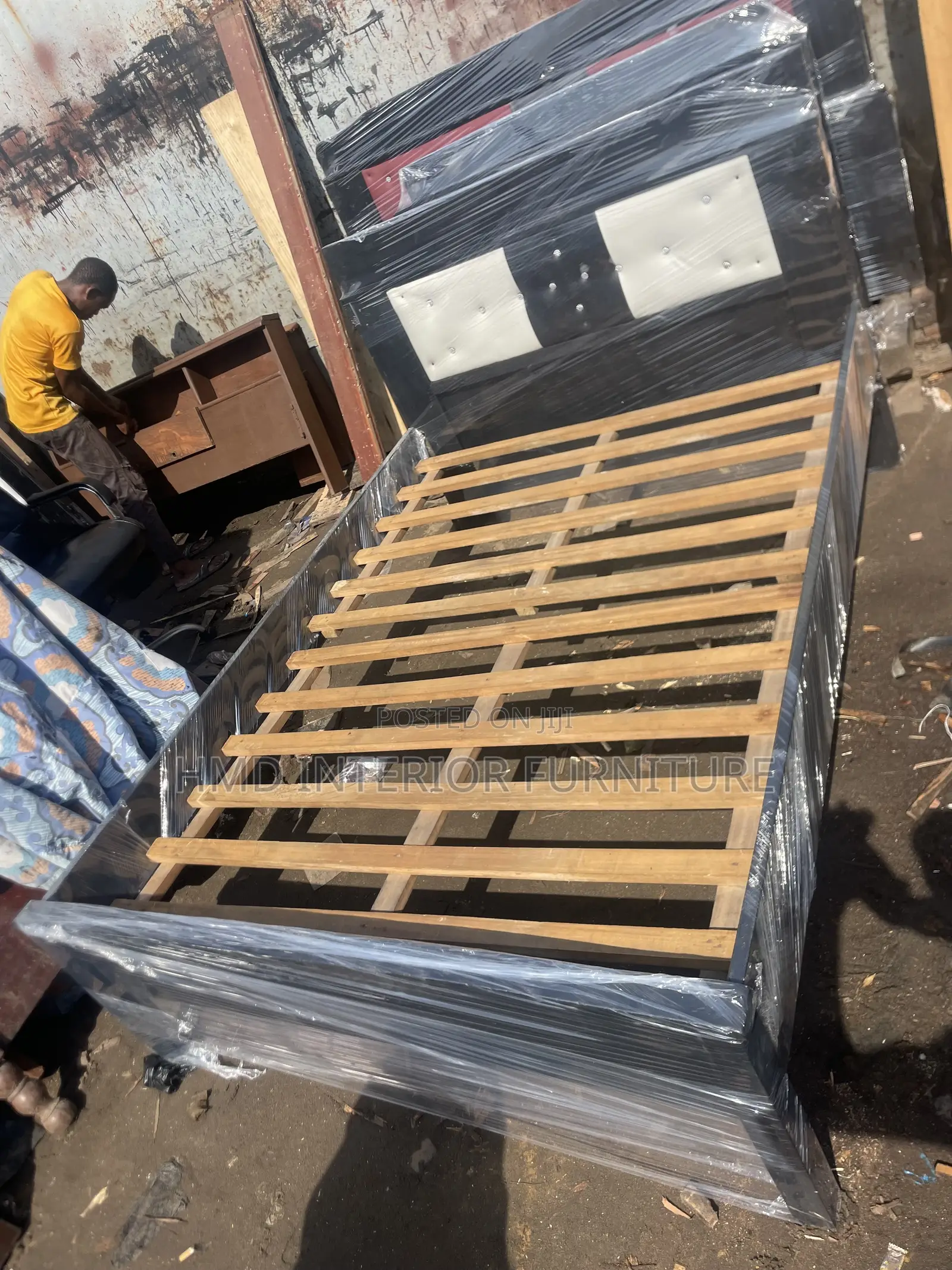 Wooden Bedframe 4 1/2 by 6ft