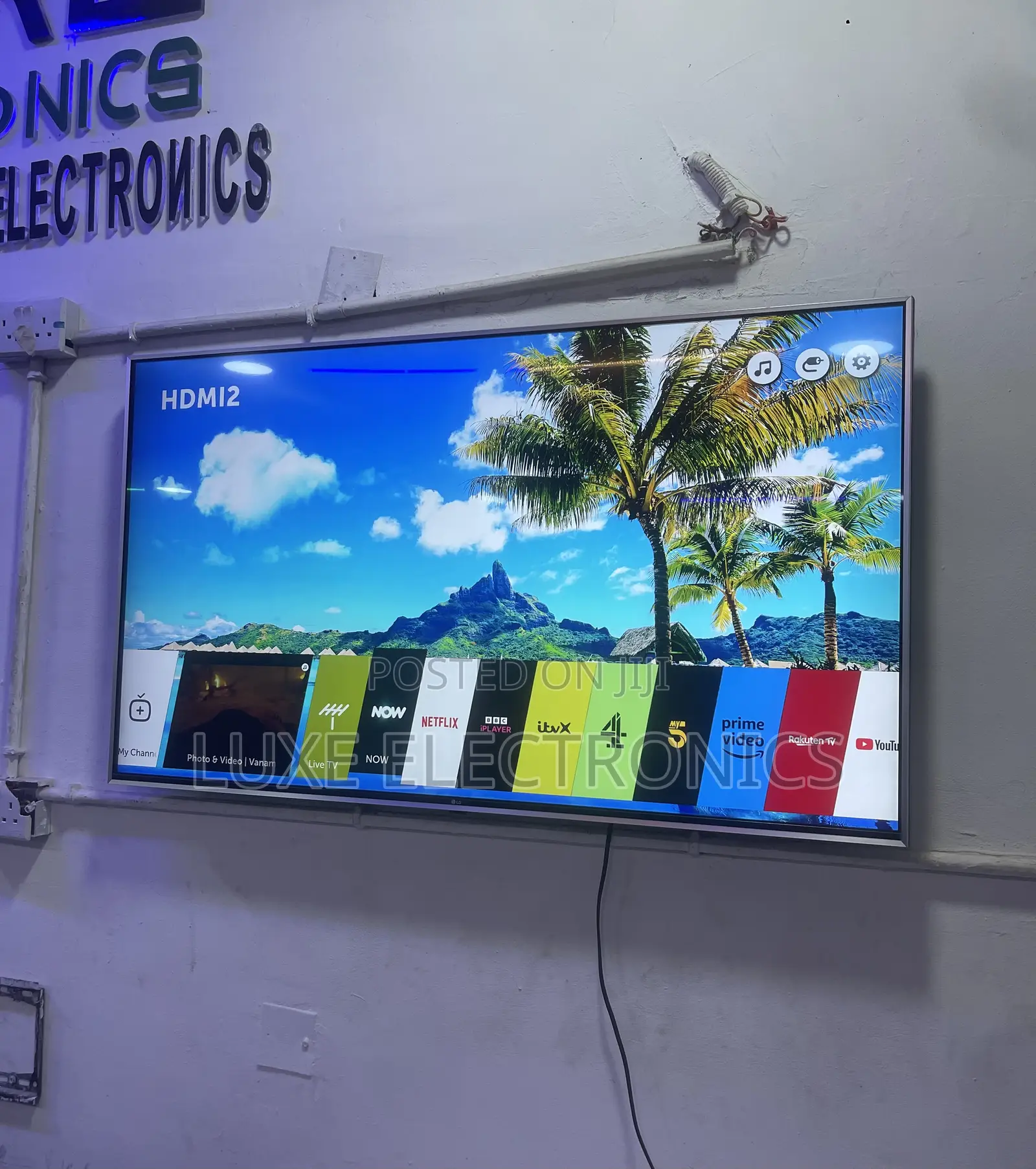 50 Inches Lg Nanocell 4k Smart Tv With Very Faint Line