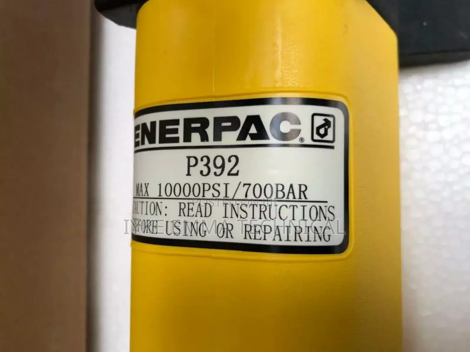 Enerpac P392 Hydraulic Hand Pump 700 Bar/ 10,000 Psi