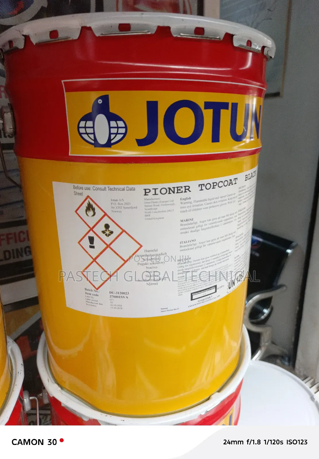 Jotun Pioneer Topcoat (Marine Paint)