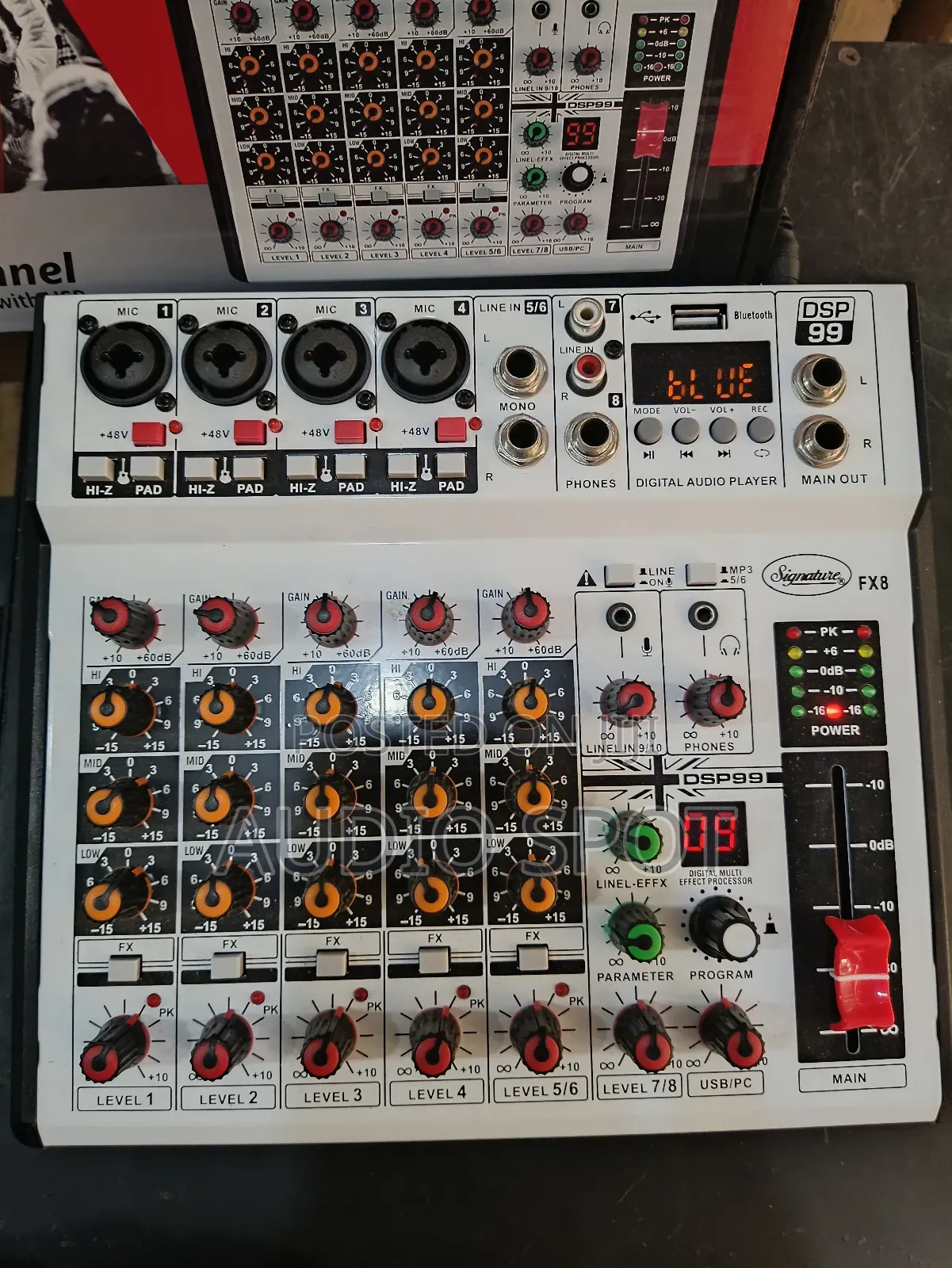 Signature Fx-8 Portable Console Mixer