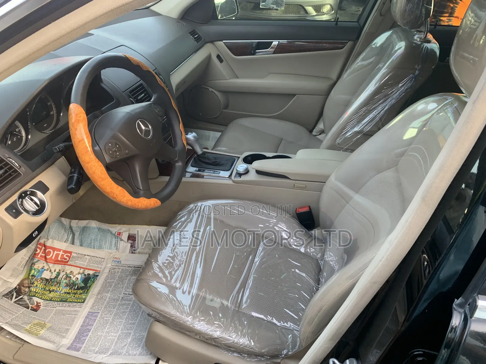 Mercedes-Benz C300 2011 Black
