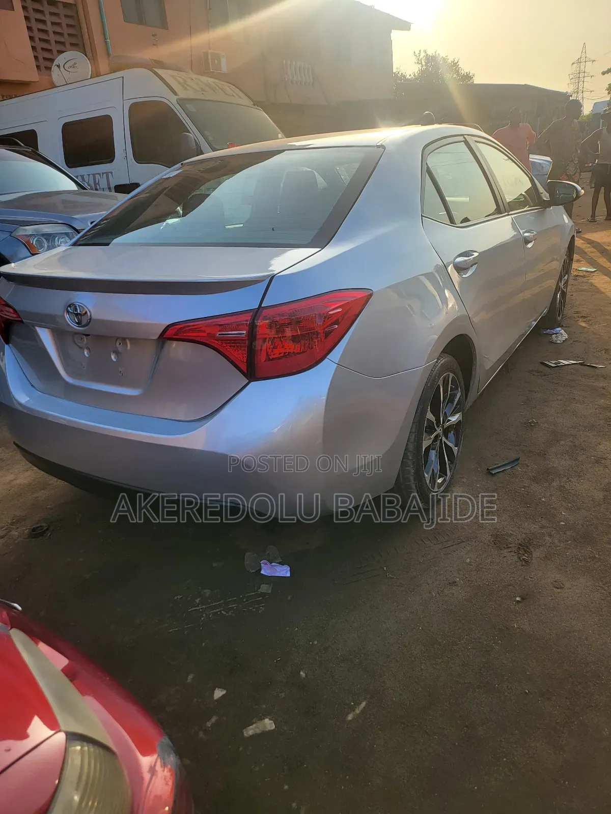 Toyota Corolla LE (1.8L 4cyl 2A) 2018 Silver