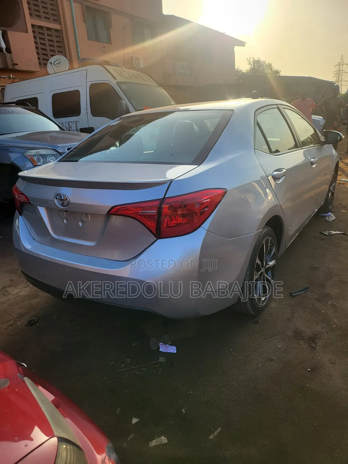 Toyota Corolla LE (1.8L 4cyl 2A) 2018 Silver