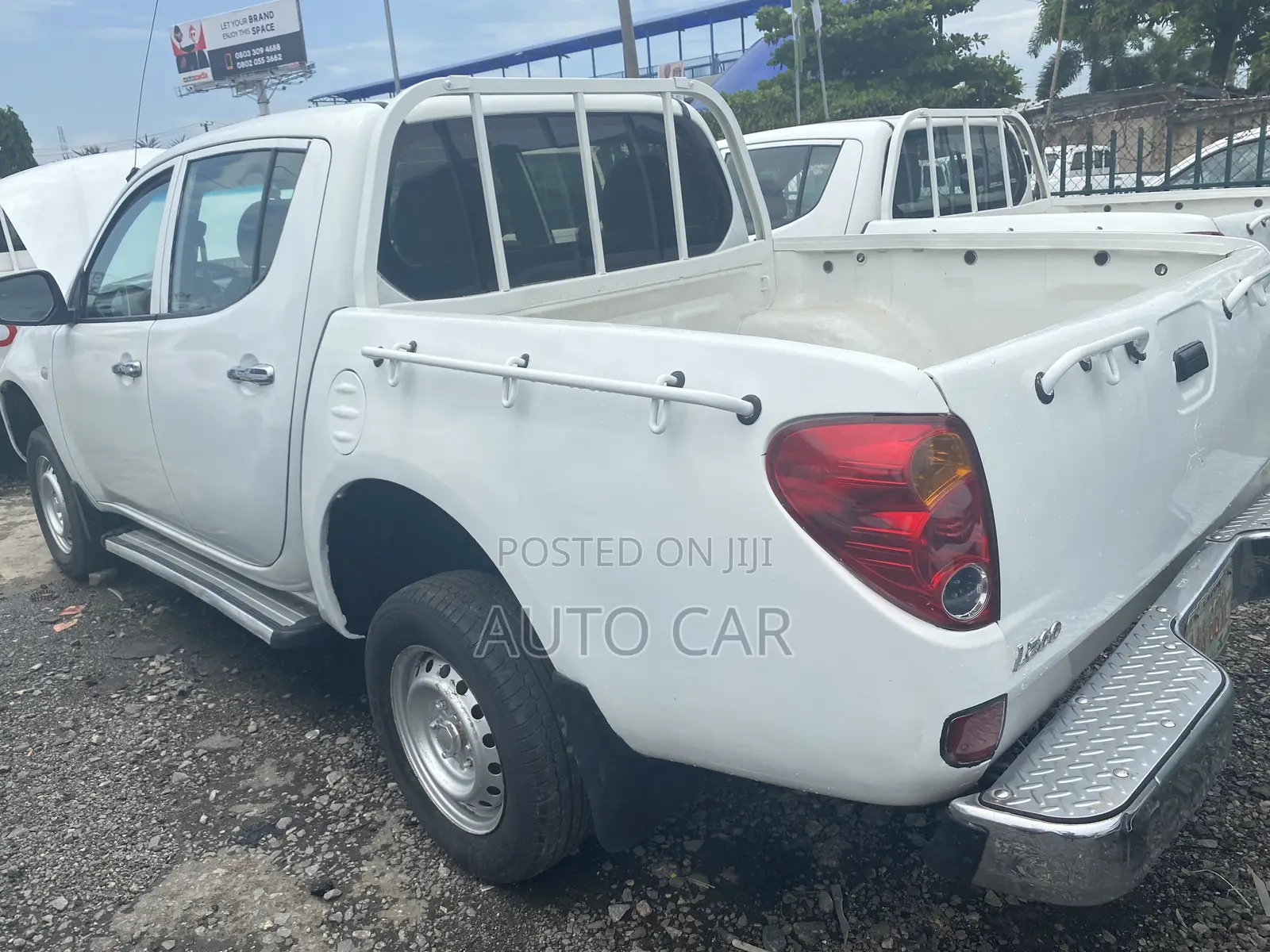 Mitsubishi L200 2013 White