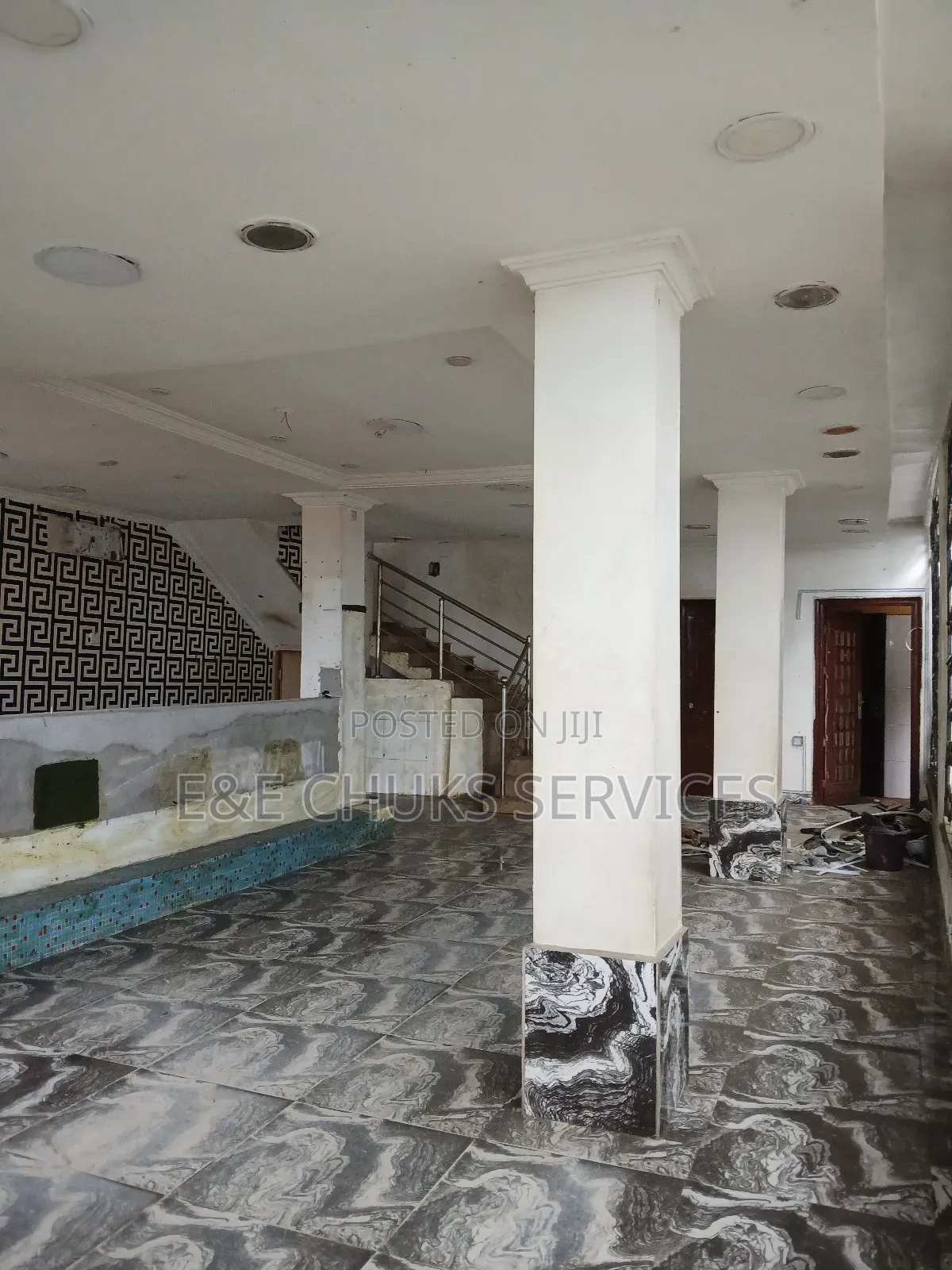 A Spacious Multipurpose Commercial Shop to Let
