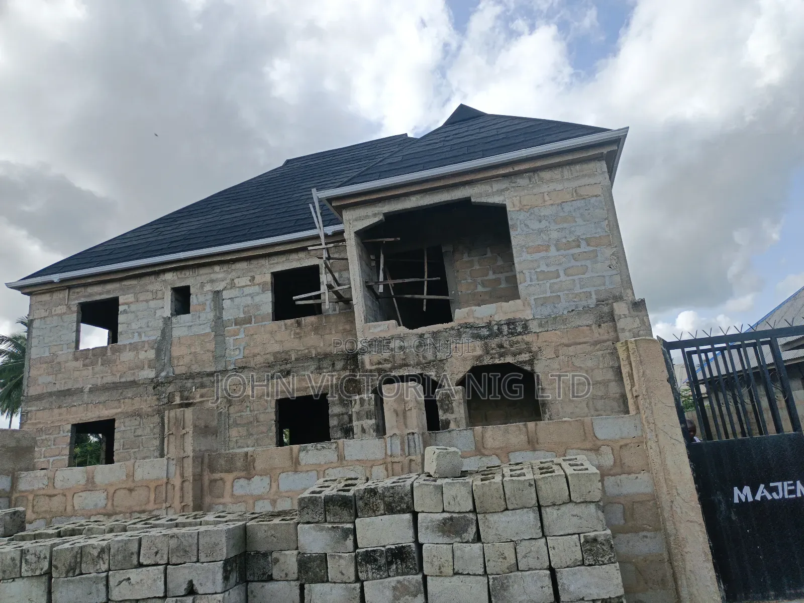 6bdrm Duplex in Iragon, Badagry / Badagry for sale