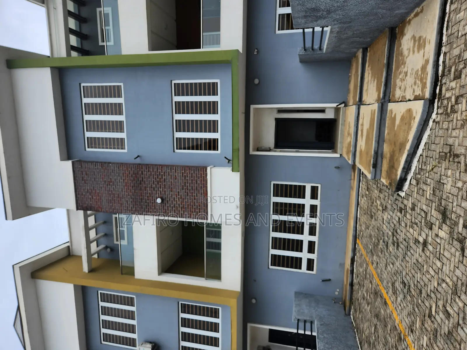 4bdrm Duplex in Iyaganku Gra, Iyanganku for sale