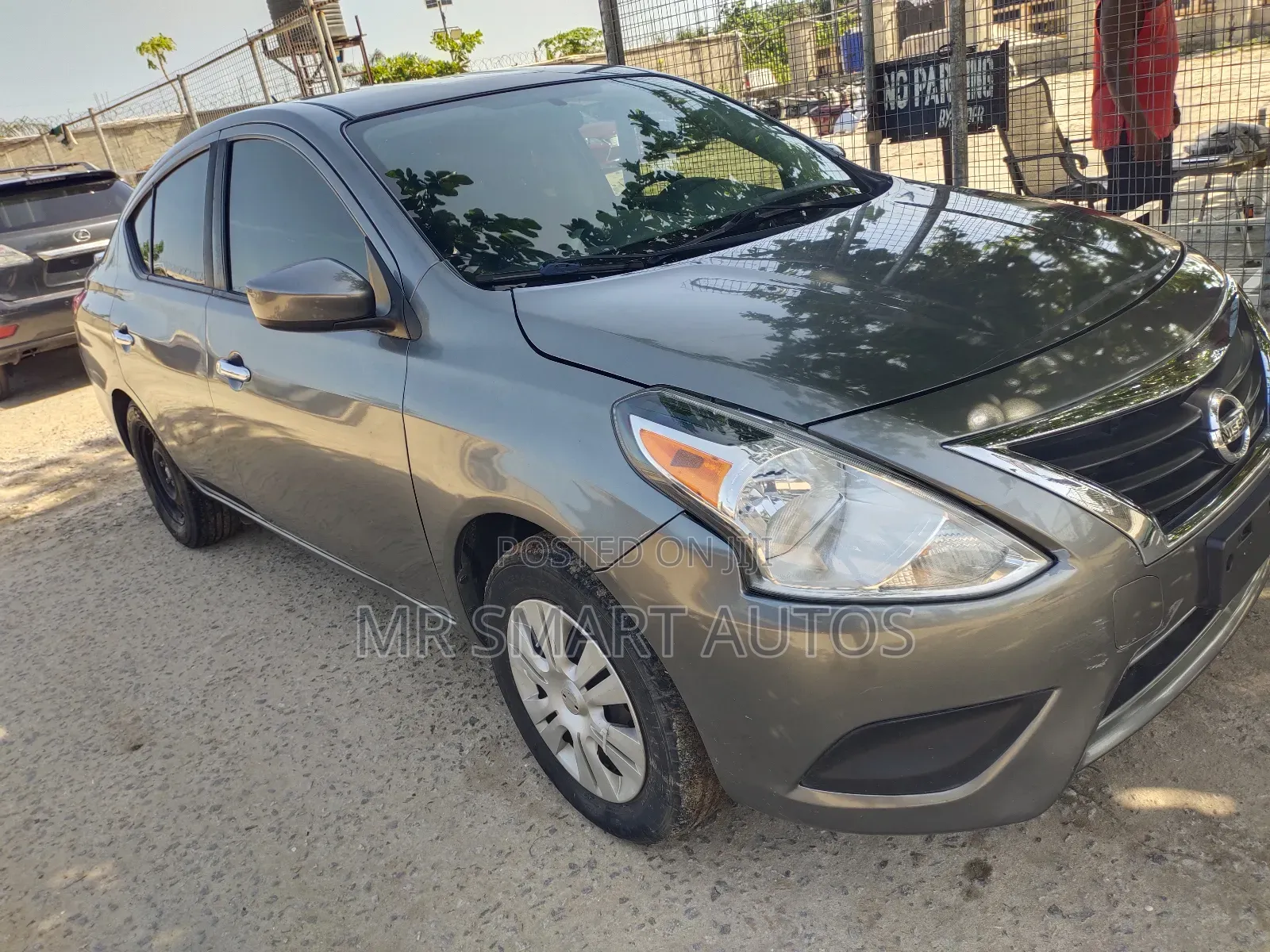 Nissan Versa 1.6 SV 2017 Gray