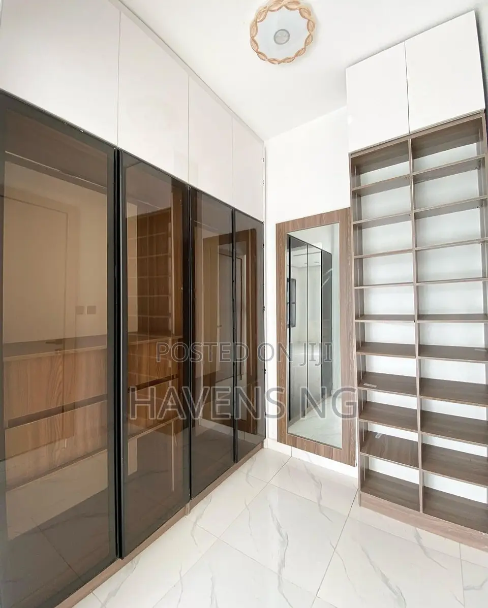 5bdrm Duplex in Lekki Phase 1 for sale