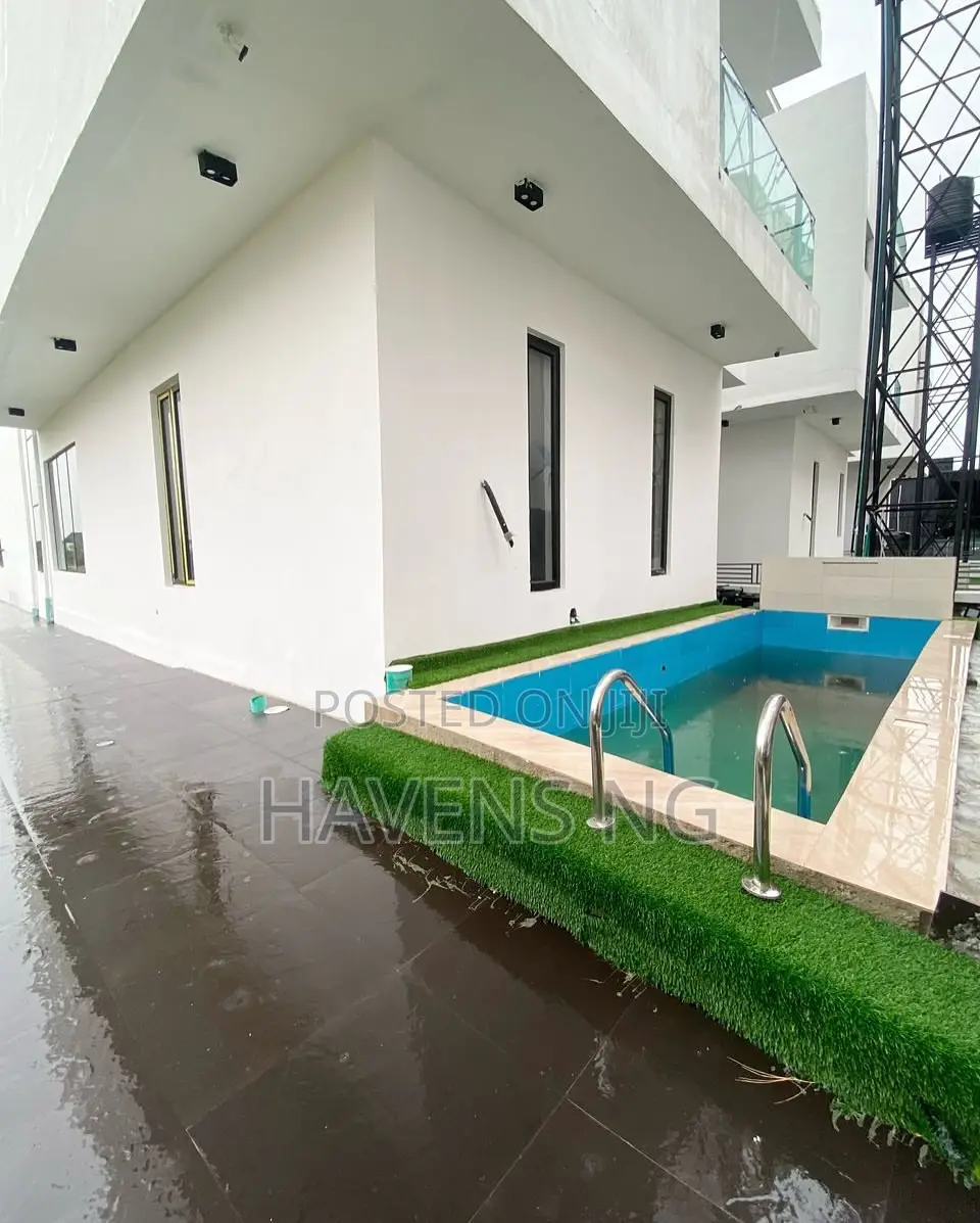 5bdrm Duplex in Lekki Phase 1 for sale
