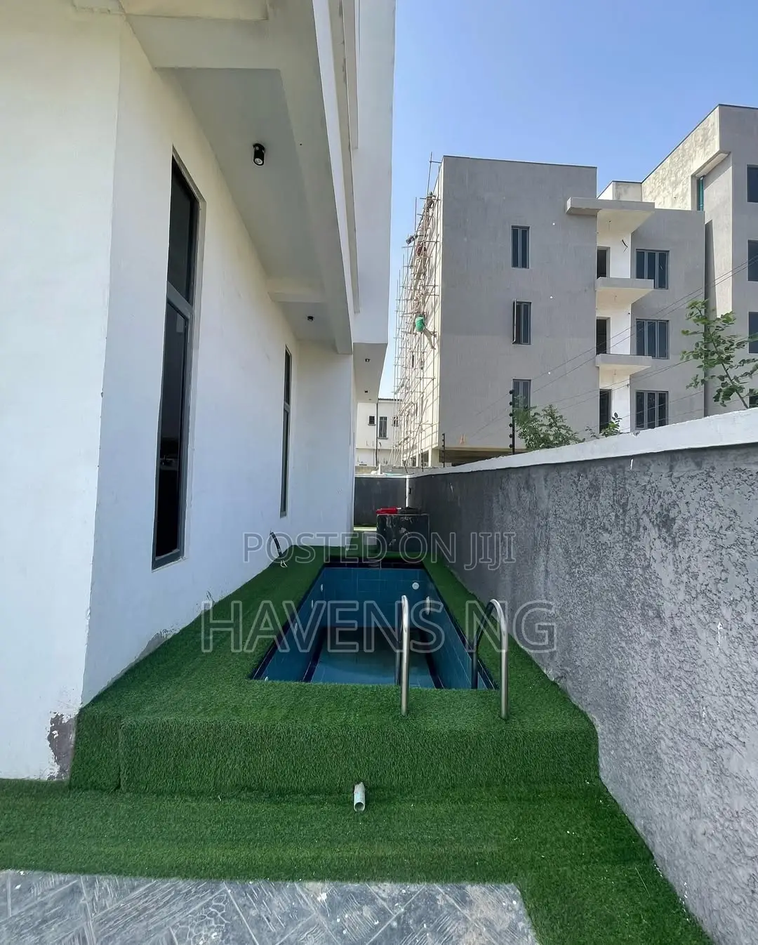 6bdrm Duplex in Ikate for sale