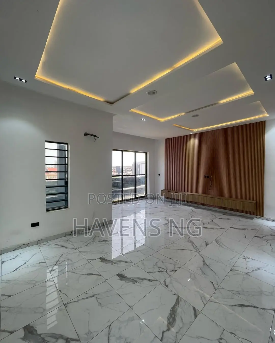 6bdrm Duplex in Ikate for sale