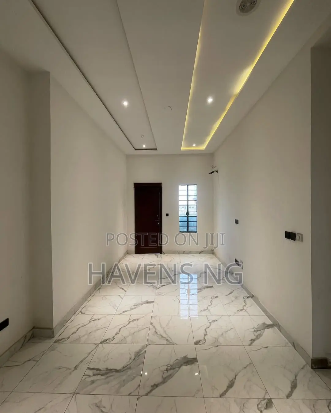 6bdrm Duplex in Ikate for sale