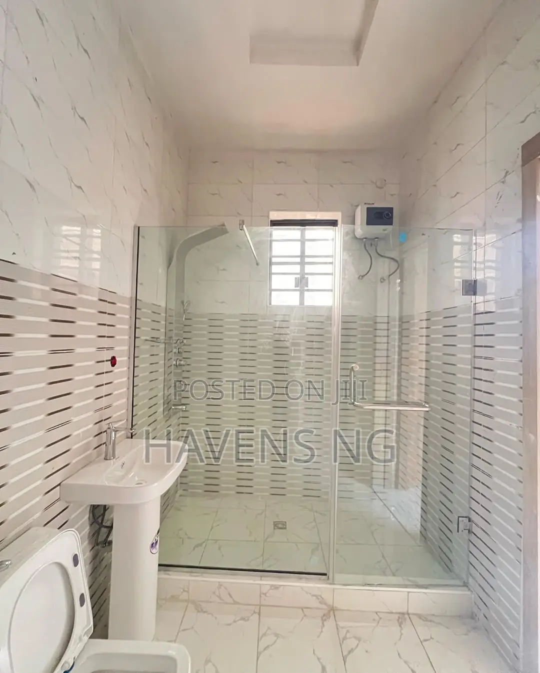 4bdrm Duplex in Ikota for sale