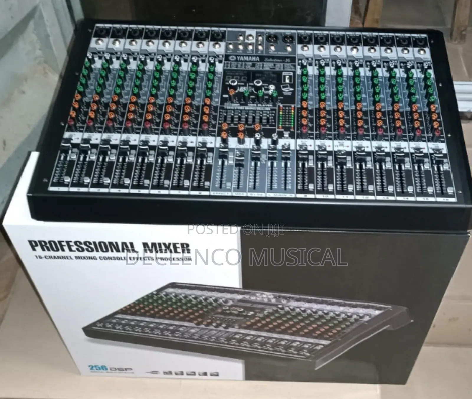 Professional Yamaha 16 Channel Console Mixer Effects Process