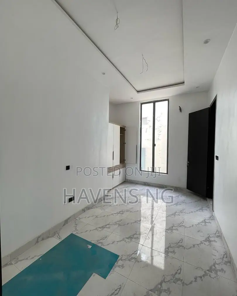 4bdrm Duplex in Osapa london for sale