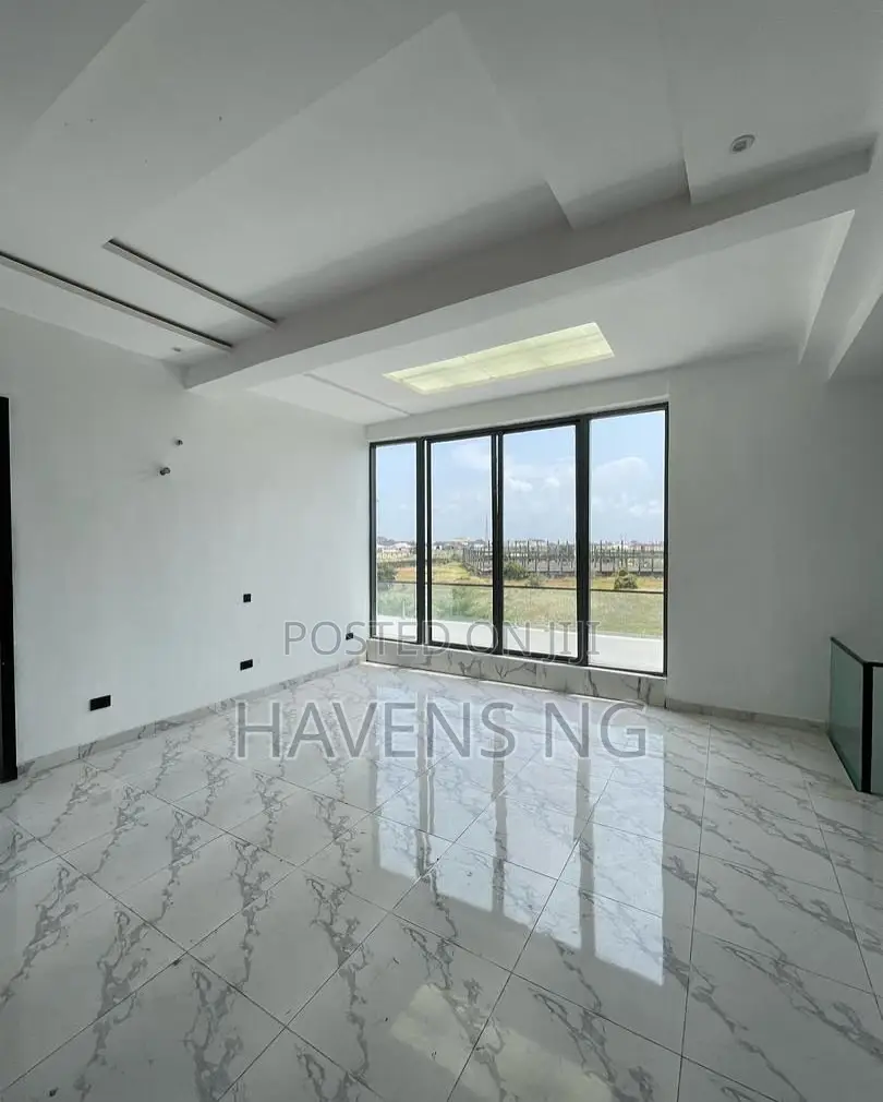 4bdrm Duplex in Osapa london for sale