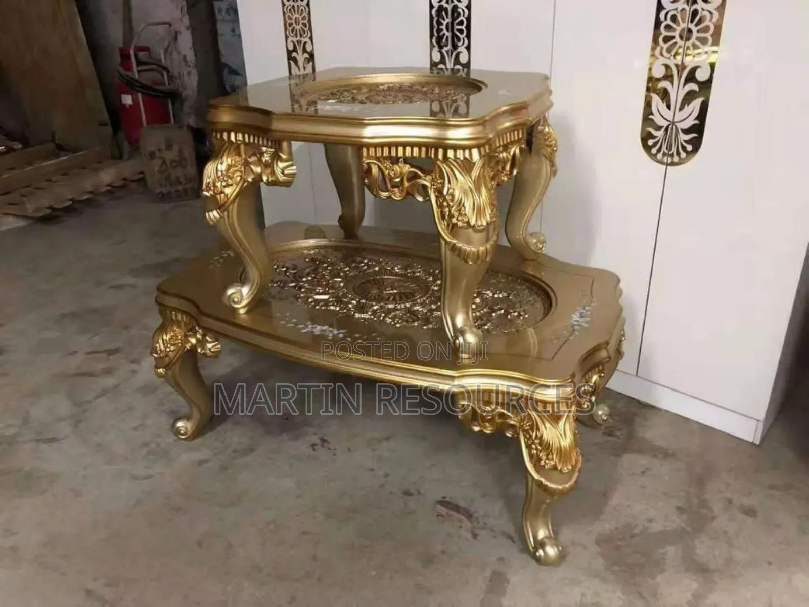 Luxury Centre Table With 2 Side Stools