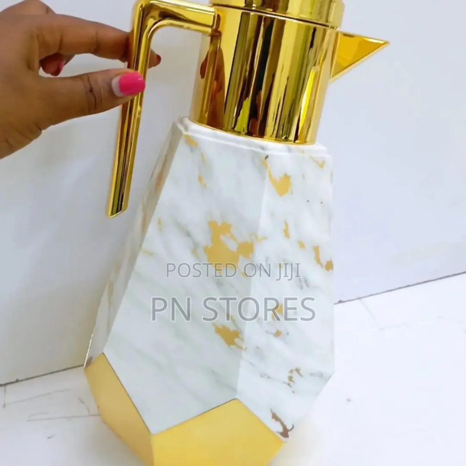 1000ml Quality Insulated Hexagon Jug