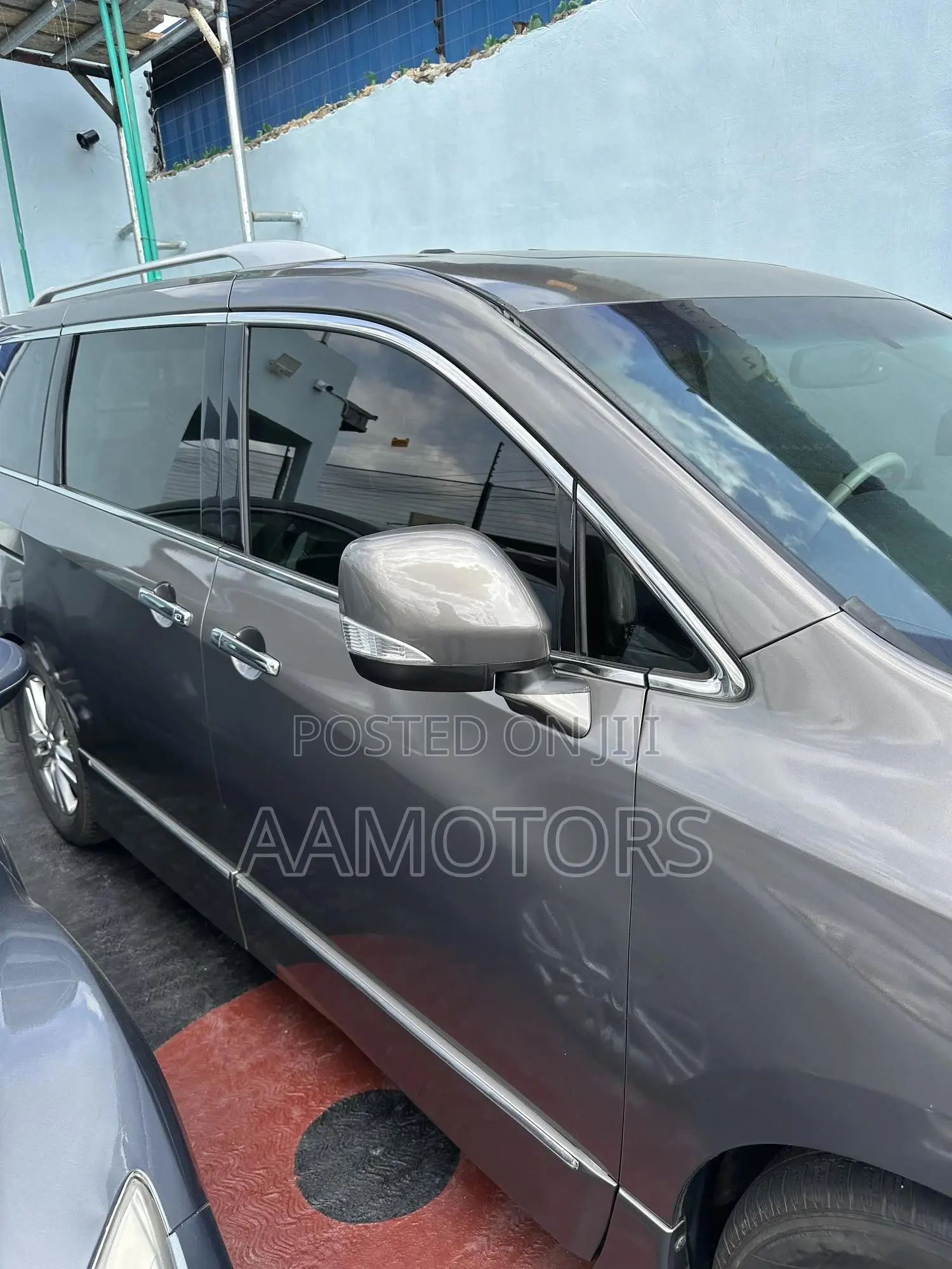 Nissan Quest SL 4dr Minivan (3.5L 6cyl CVT) 2014 Gray