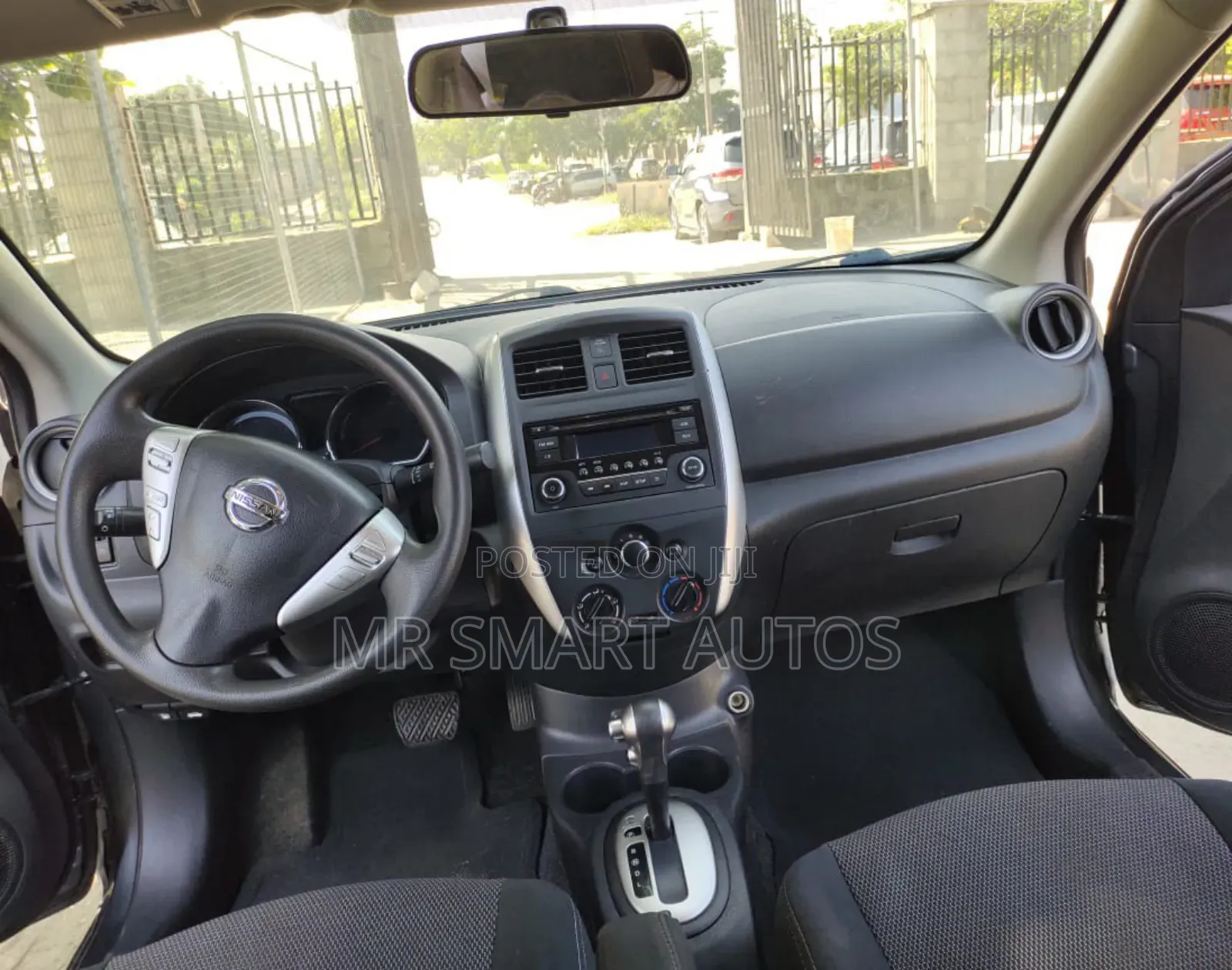 Nissan Versa 1.6 S+ 2017 Gray