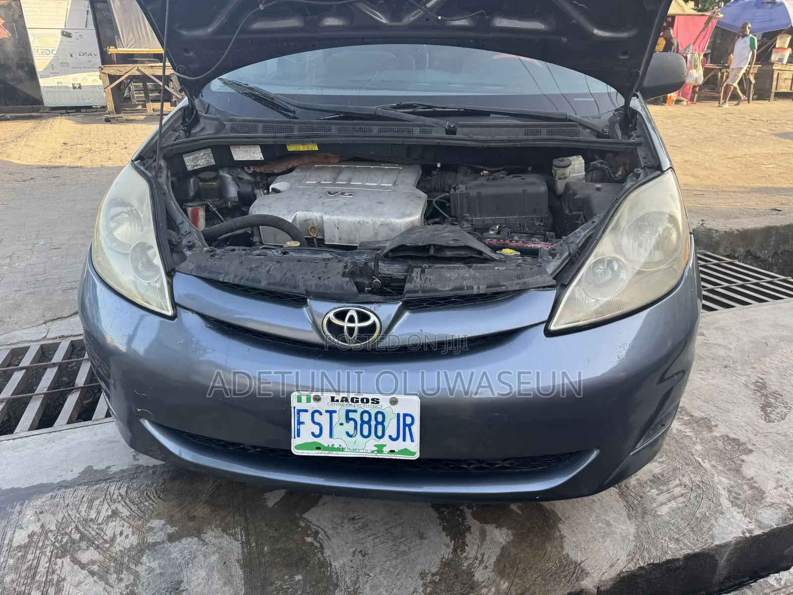 Toyota Sienna LE 2008 Gray