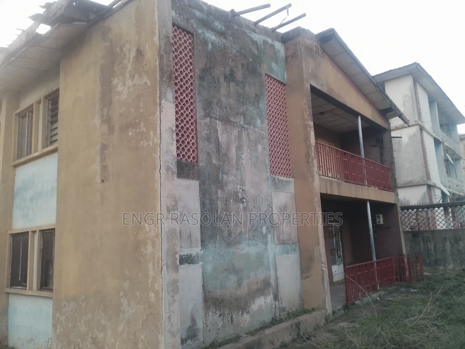 5bdrm Apartment in Coca Cola Ilorin South for sale