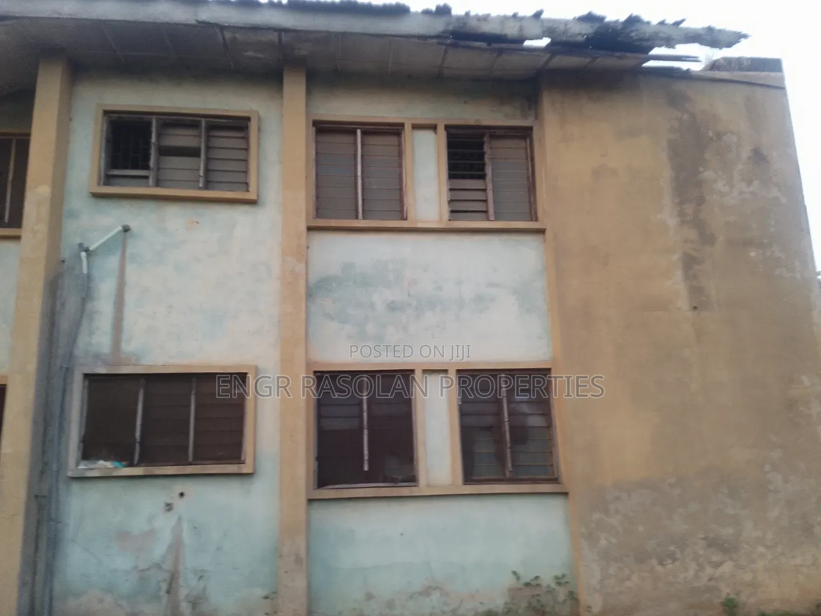 5bdrm Apartment in Coca Cola Ilorin South for sale