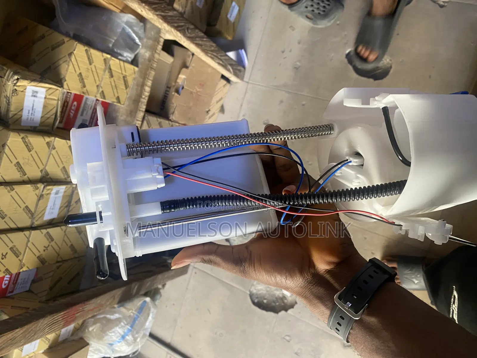 Complete Fuel Pump for Yaris 05-023