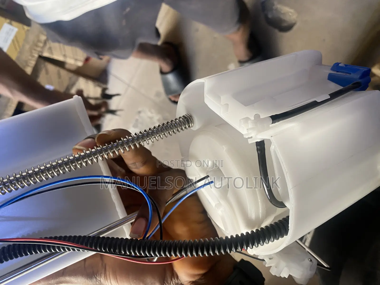Complete Fuel Pump for Yaris 05-023