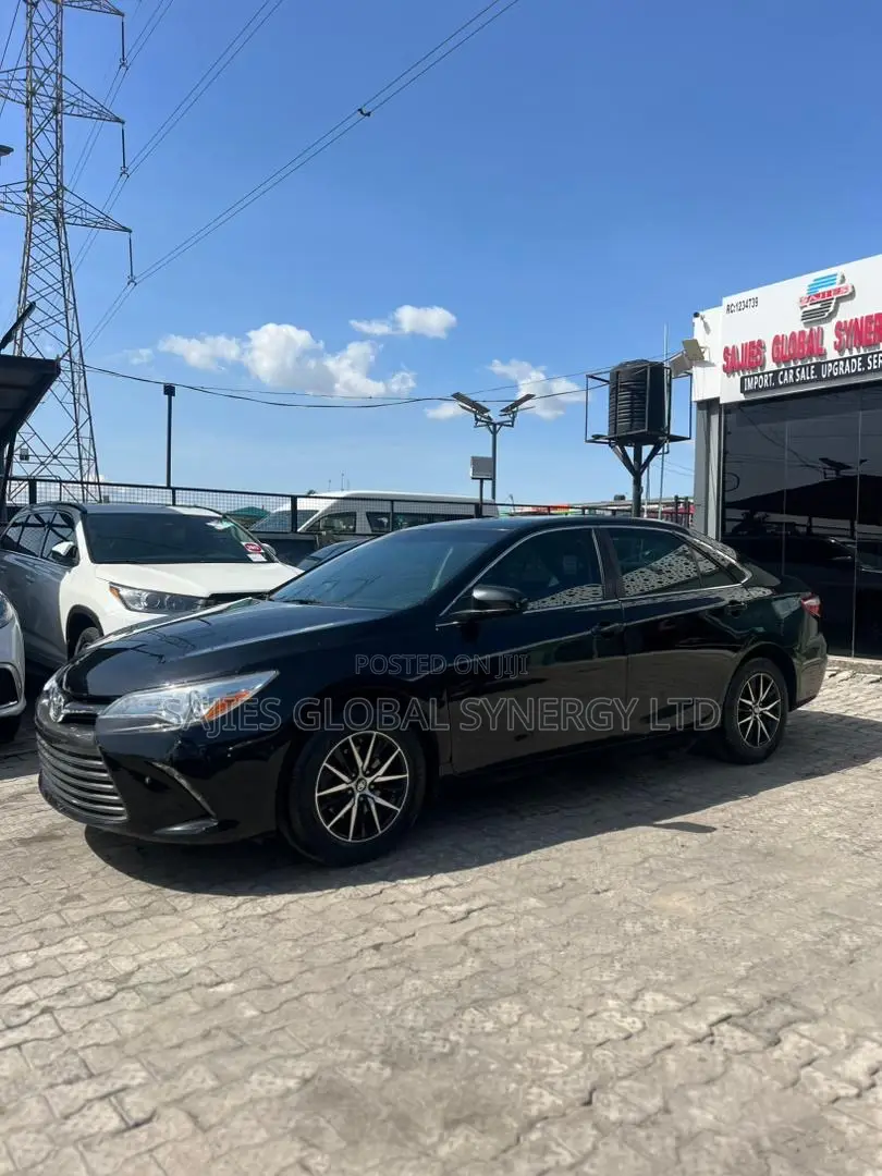 Toyota Camry LE 4dr Sedan (2.5L 4cyl 6A) 2017 Black