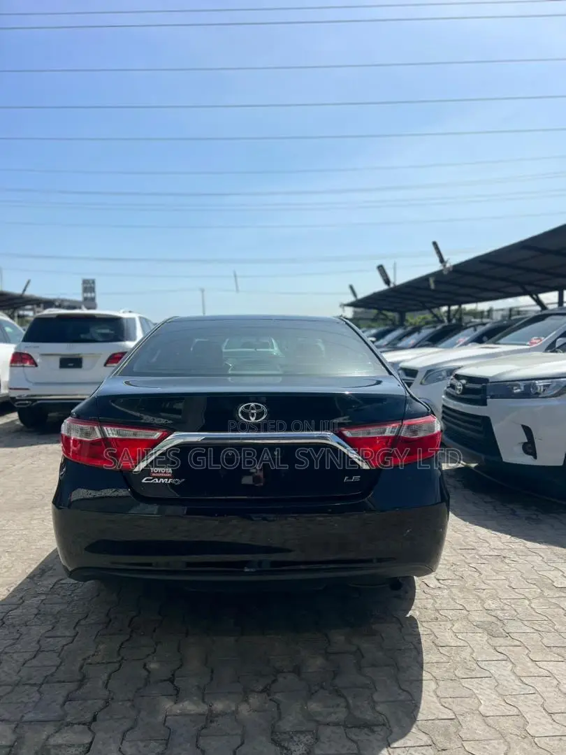 Toyota Camry LE 4dr Sedan (2.5L 4cyl 6A) 2017 Black
