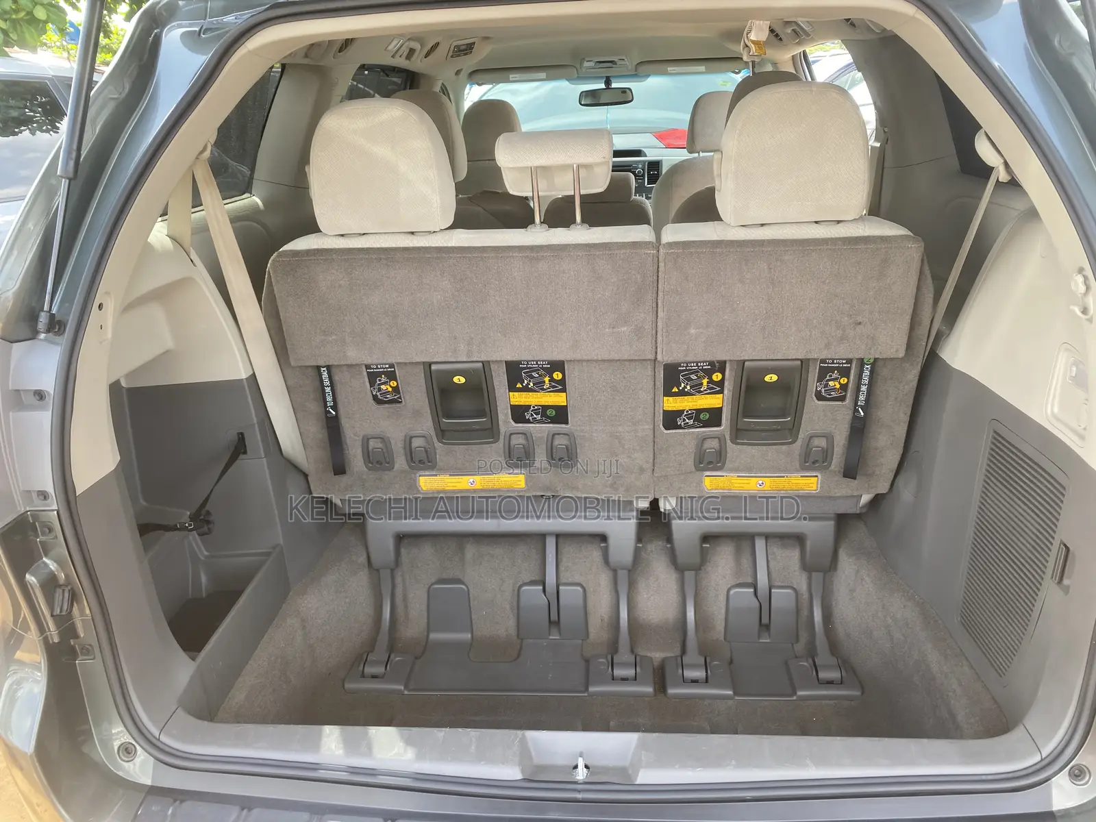 Toyota Sienna LE FWD 8-Passenger 2013 Green
