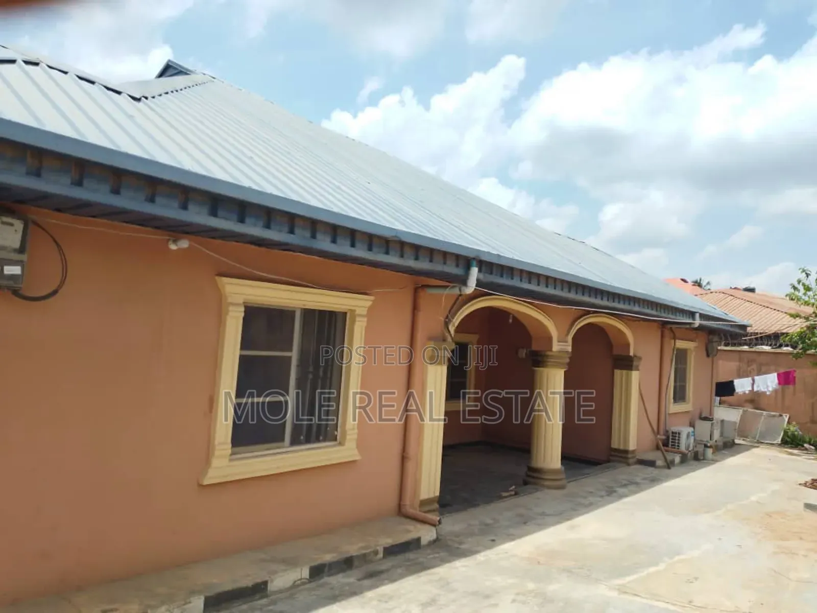 3bdrm Bungalow in Gowon, Egbeda / Egbeda for sale