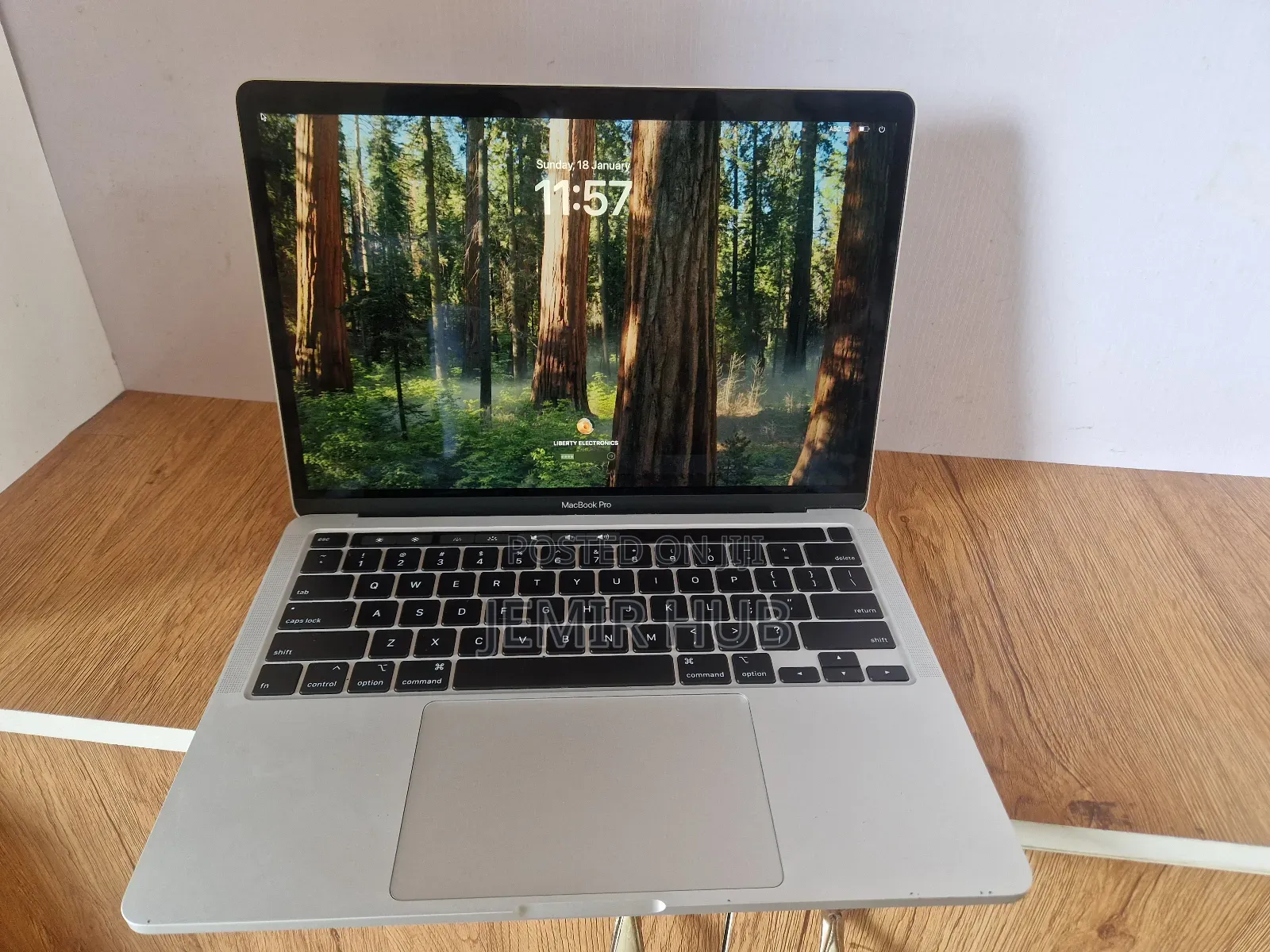 Laptop Apple MacBook Pro 2020 16GB Intel Core I5 SSD 1T