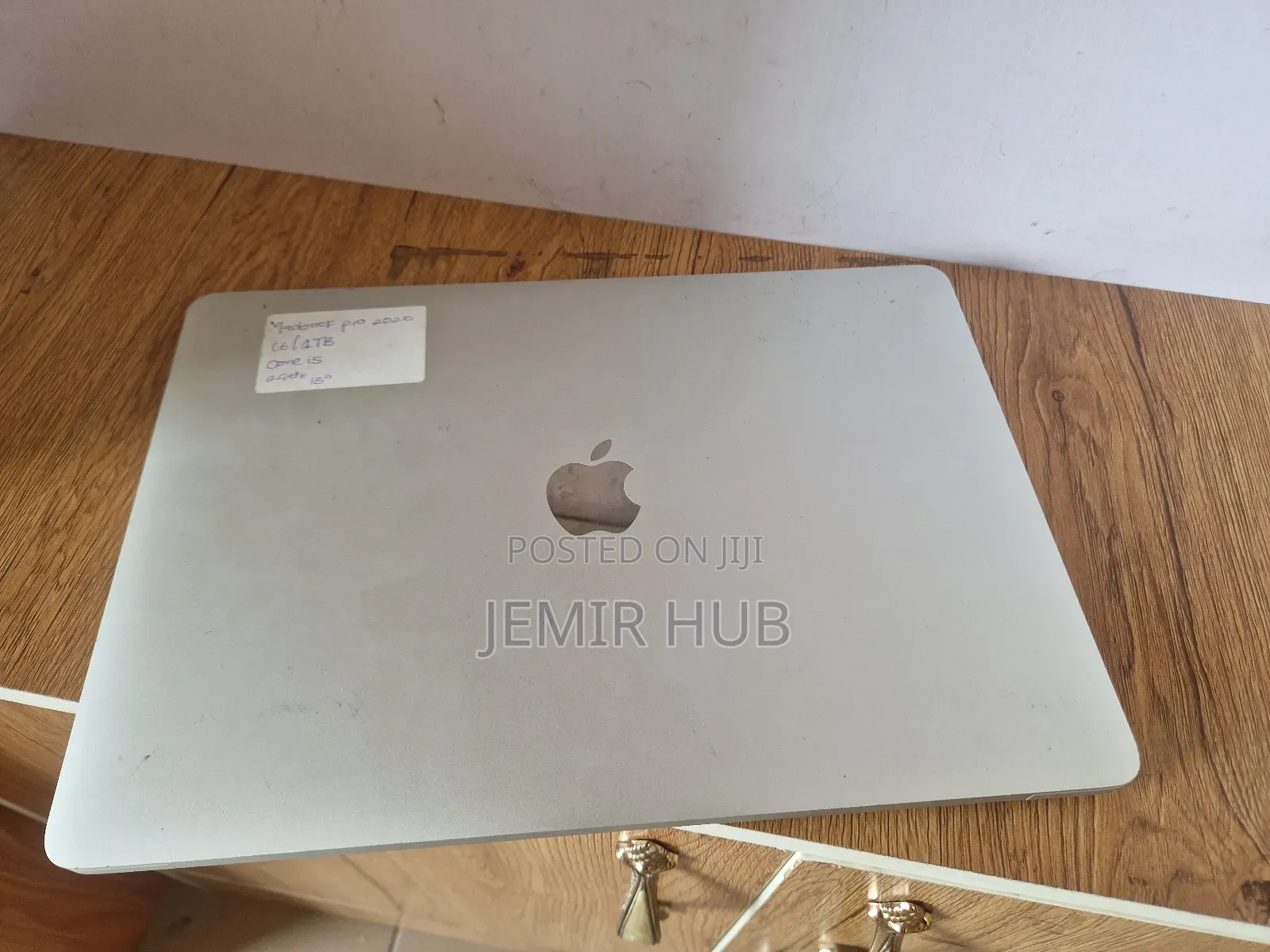 Laptop Apple MacBook Pro 2020 16GB Intel Core I5 SSD 1T