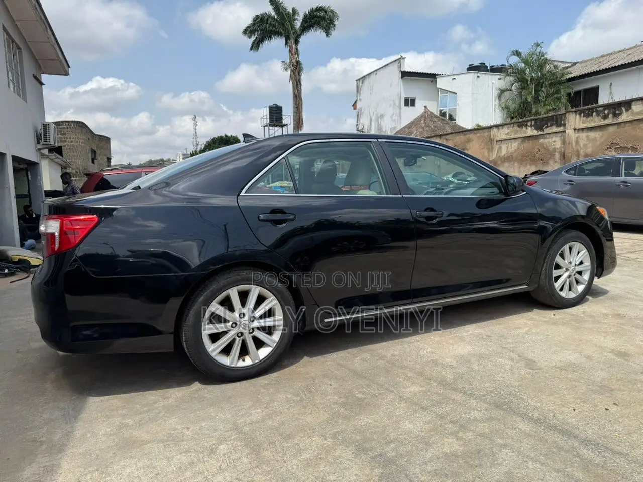 Toyota Camry XLE V6 4dr Sedan (3.5L 6cyl 6A) 2012 Matt Black