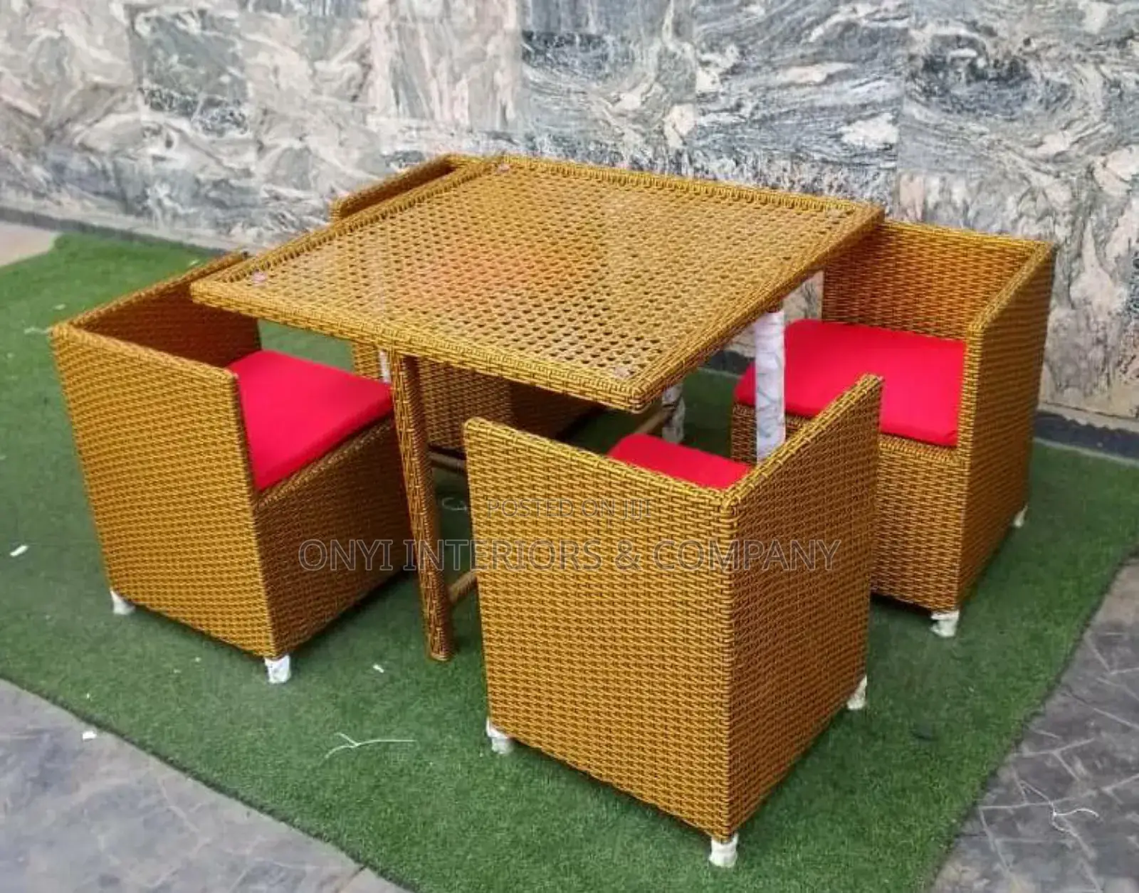 Unique Seatout Chair and Table