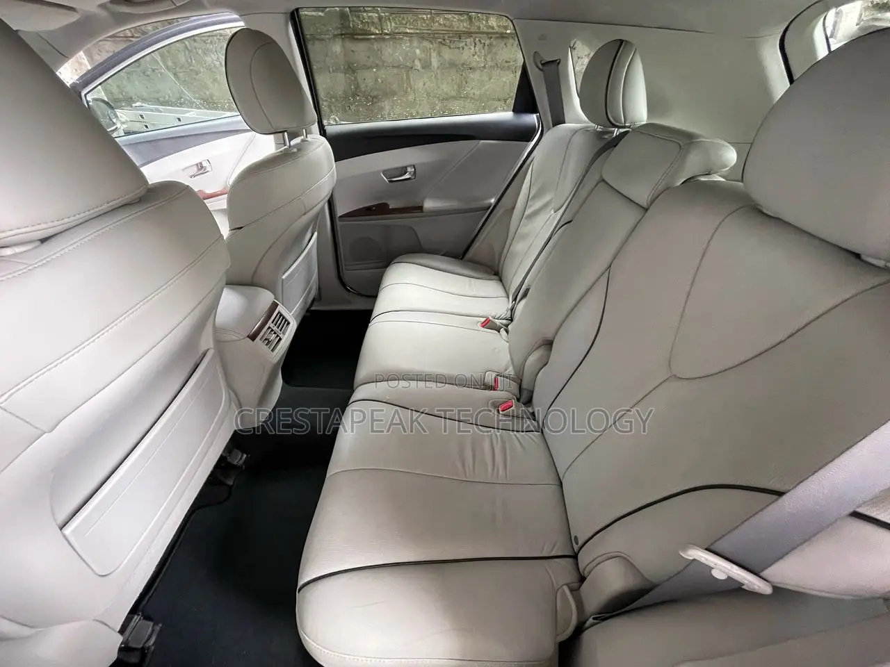 Toyota Venza AWD 2011 Silver