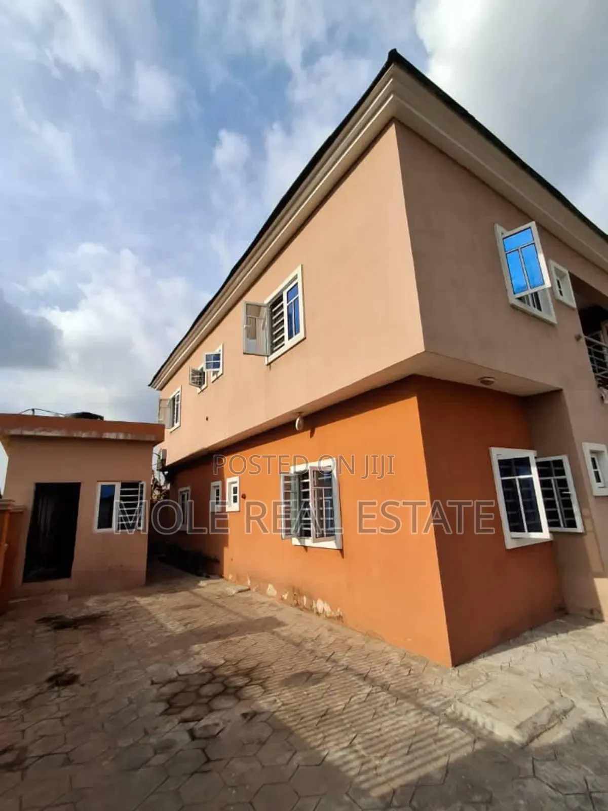 2bdrm Block of Flats in Adesan Mowe Obafemi-Owode for sale