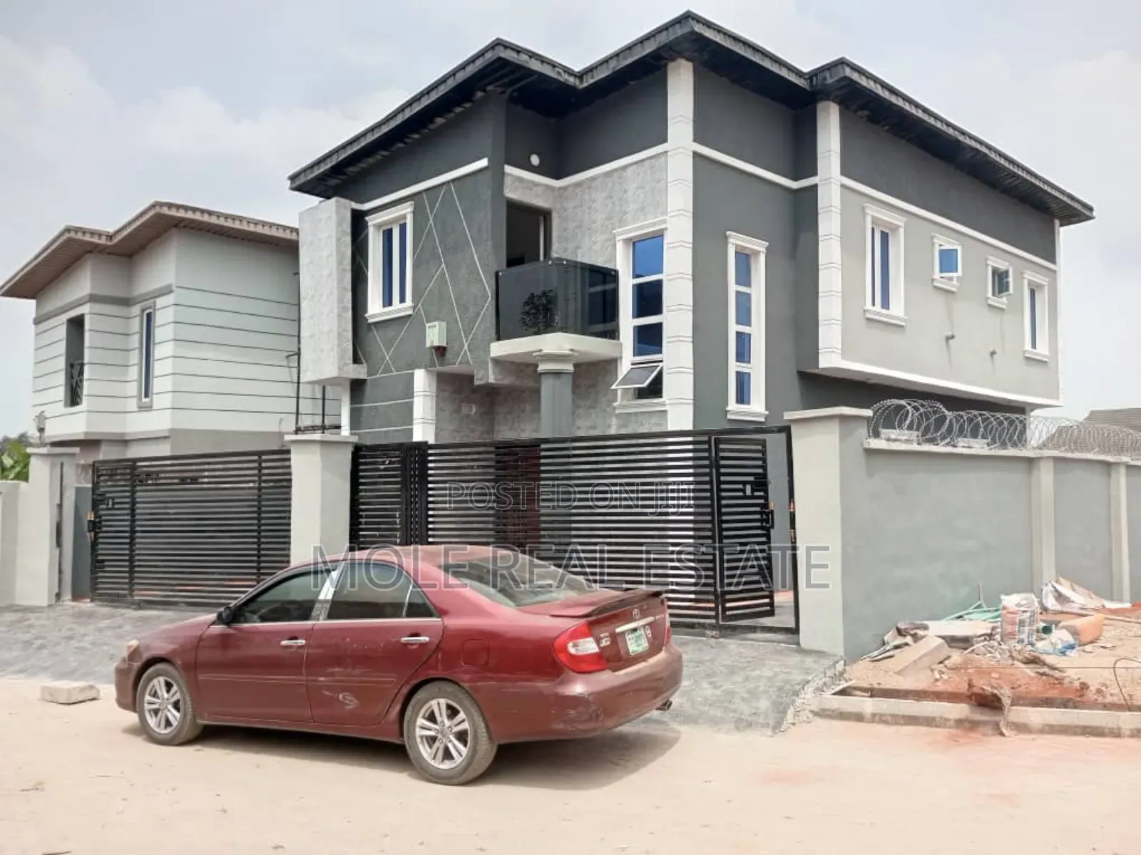 Furnished 4bdrm Duplex in Banky Estate Magboro Obafemi-Owode for sale